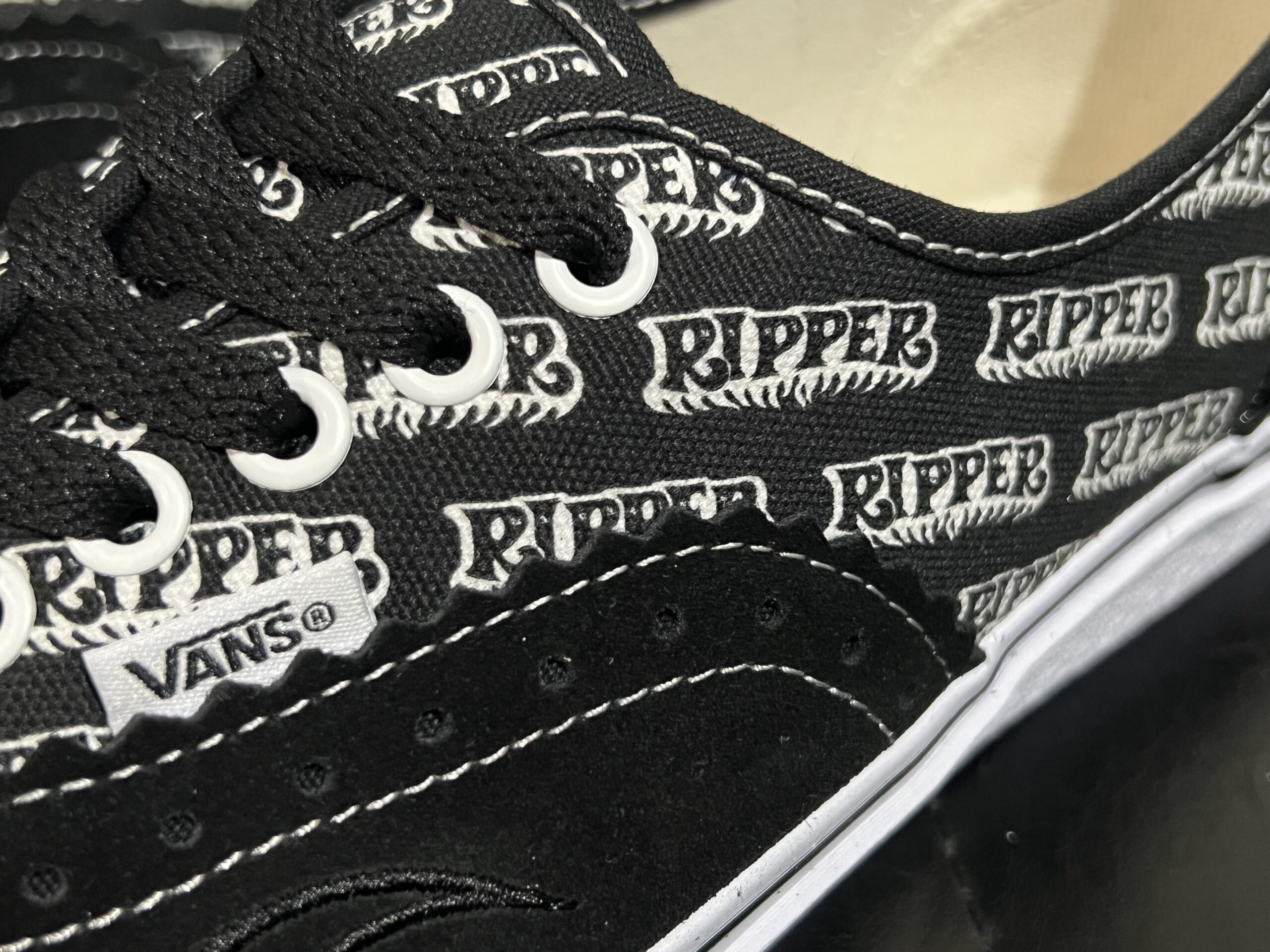 RIPPER magazine VANSコラボがやっと買えた話。 / 今日より明日、僕は ...